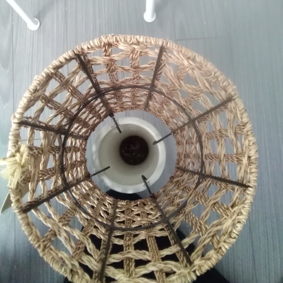 Terra Cotta-Artisan Planter (fr. Phillipines) - Picture 5 of 8